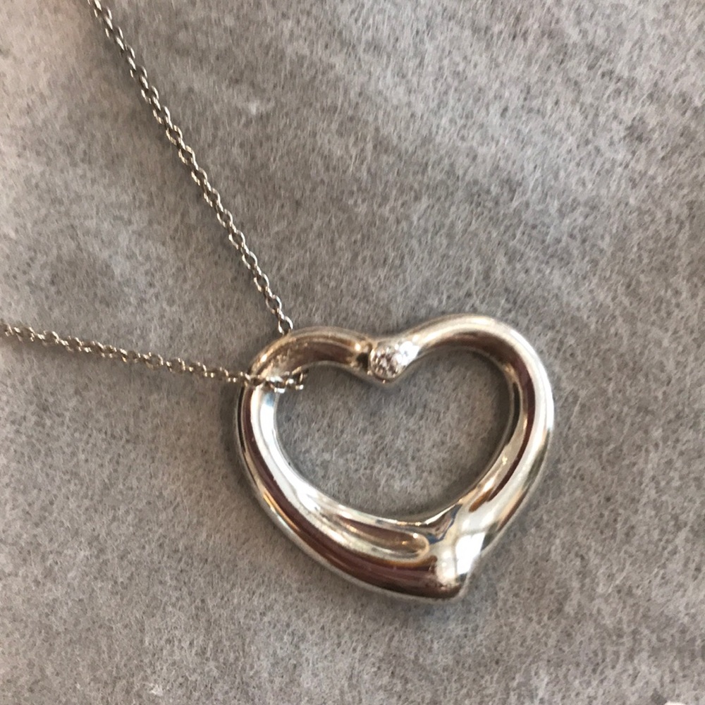 Tiffany open heart Pendant one diamond